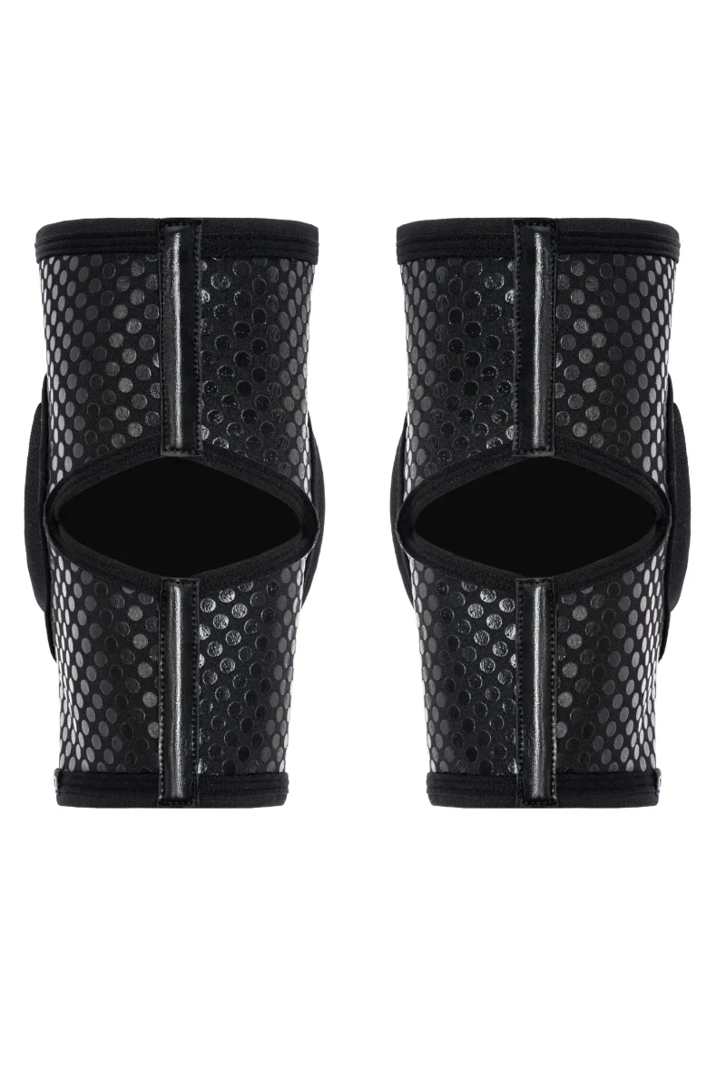 Queen Wear Grippy Pole Kneepads - Sleek Black - Image 5