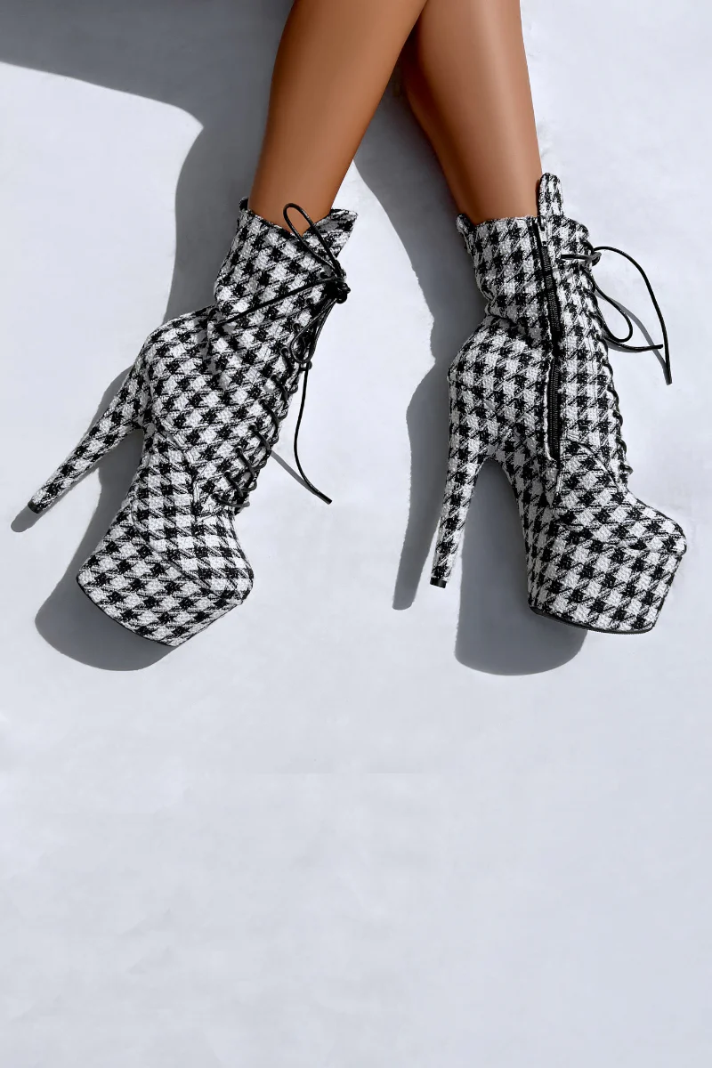 Hella Heels Houndstooth 7inch Boots - Black/White - Image 2