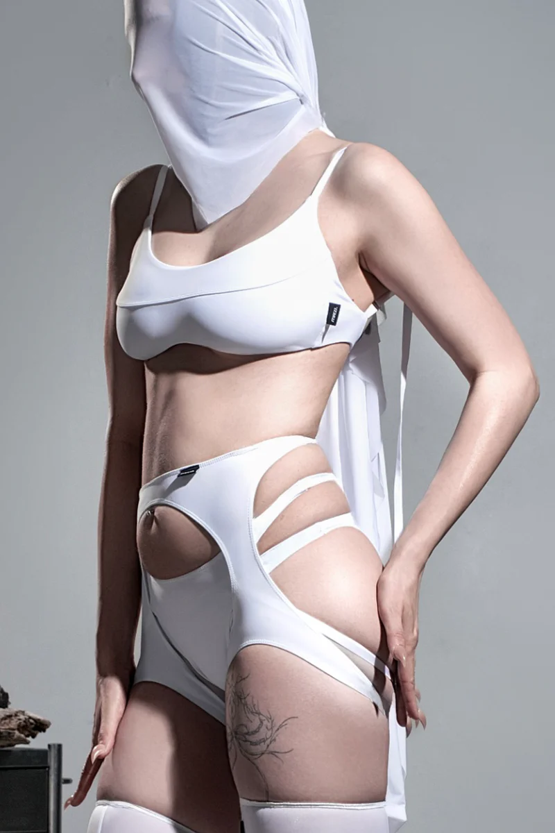 MÆD Derive Garter Belt - White - Image 3