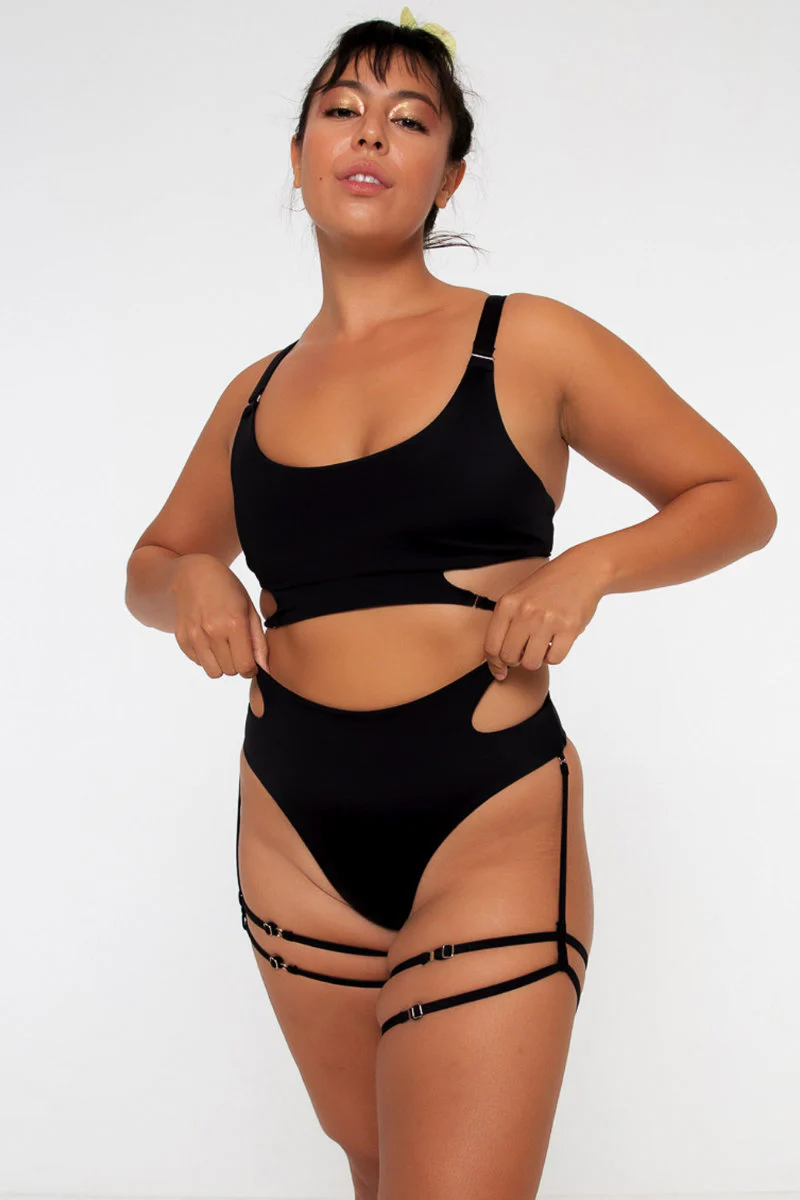 Nona Perkasa Gladiolus Bottoms - Black - Image 5